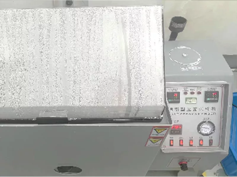 Salt spray chamber
